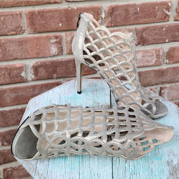 NWOT Vince Camuto Metallic Gold Silver Pewter Mermaid Sandal Open Toe Cocktail - Picture 3 of 12